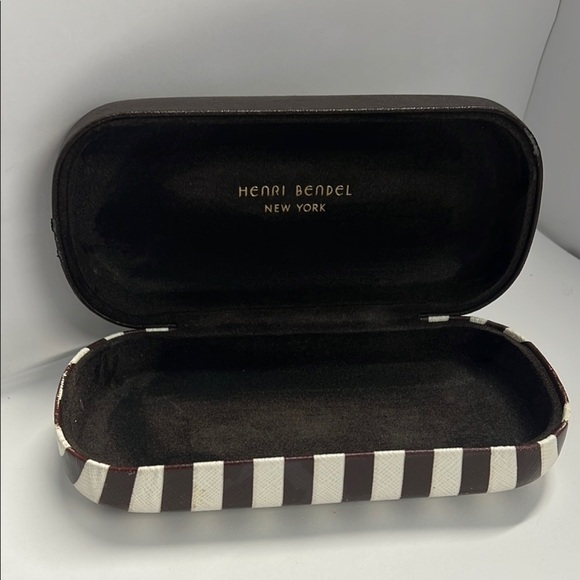 Henri Bendel Hard Shell Eyeglasses Sunglasses Case Brown White Striped